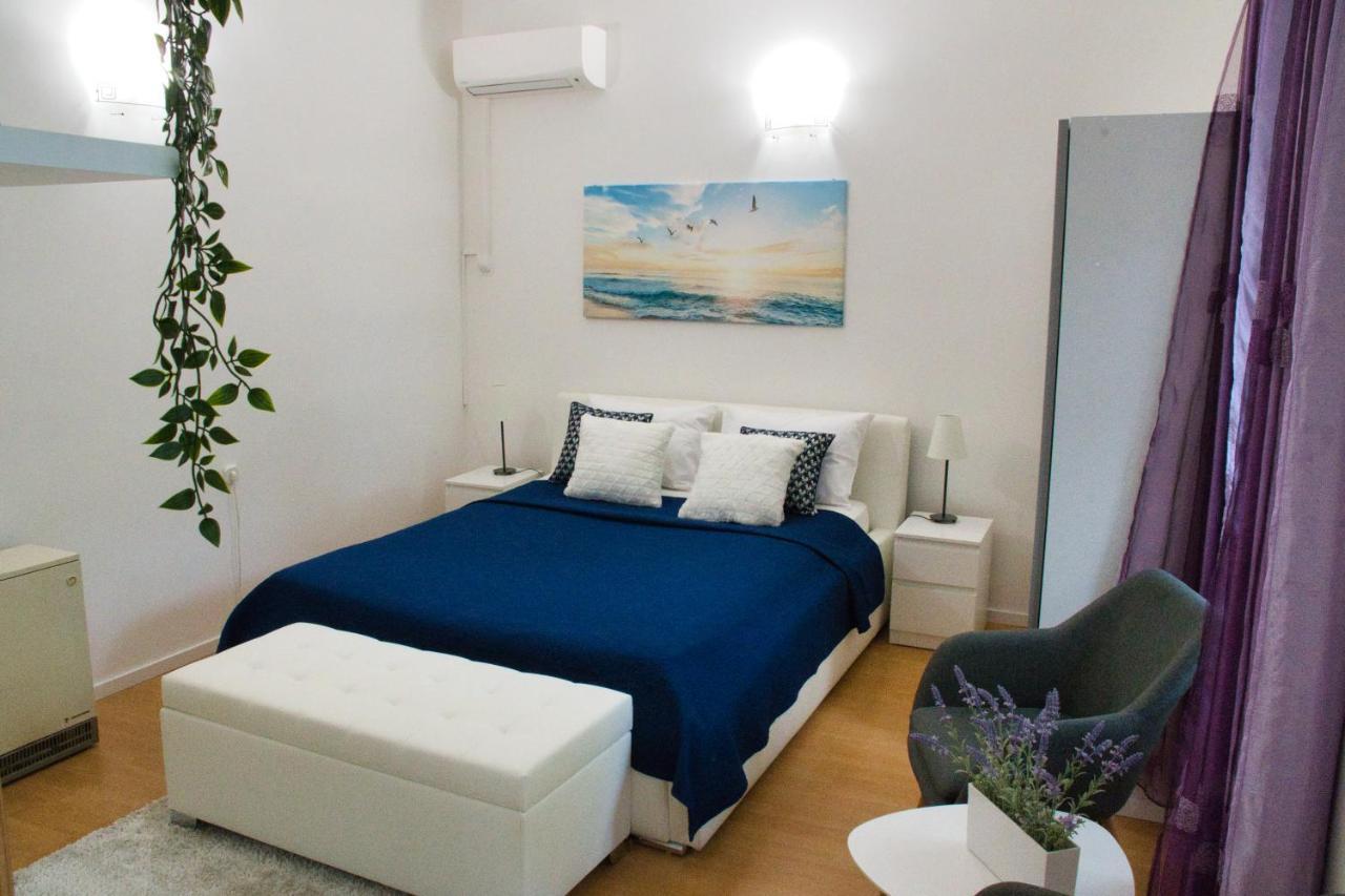 White Orchid Pula